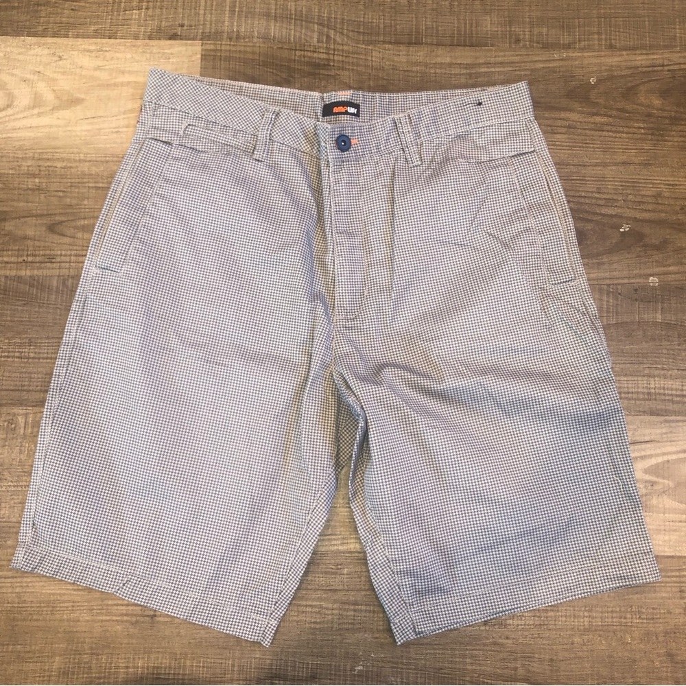 Men’s Amplify Sears Shorts Sz 36 light grey 5 pockets